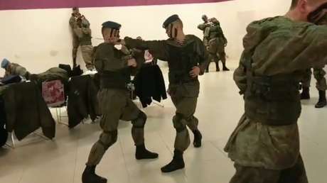 El 'Mannequin Challenge' más militar que has visto