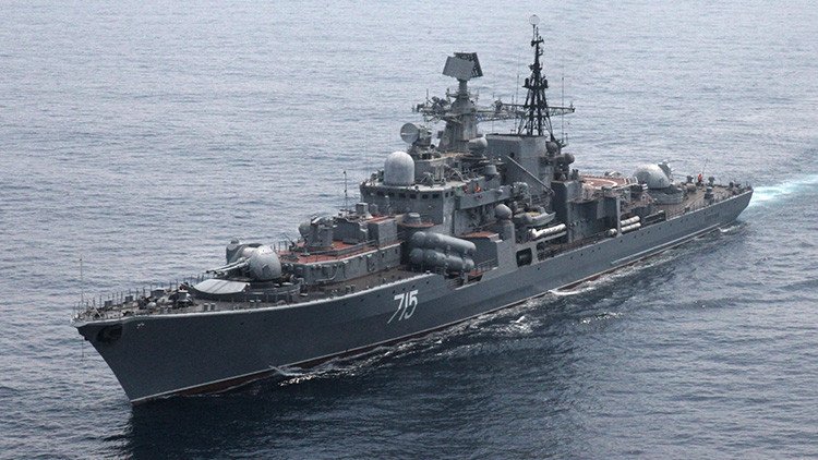 Destructor ruso de la Flota del Pacífico lanza varios misiles en mar abierto durante ejercicio naval