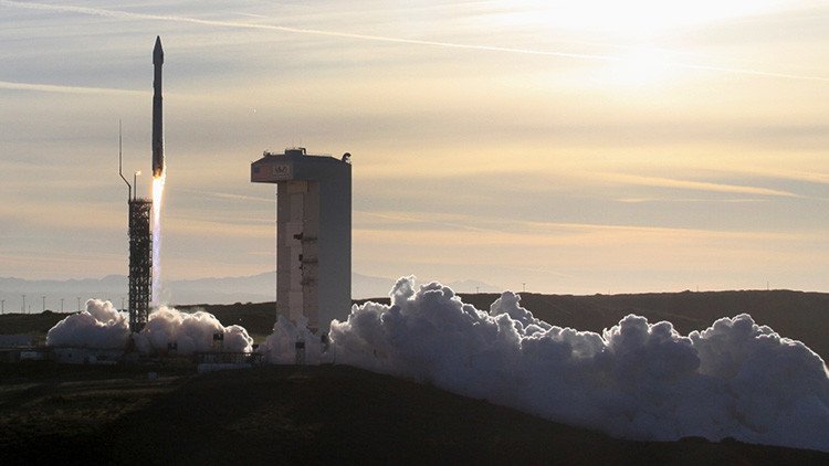 EE.UU. lanza un cohete Atlas V con un satélite militar