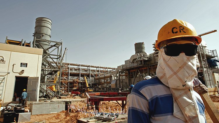¿Guerra de precios? Arabia Saudita baja el precio del crudo por sorpresa