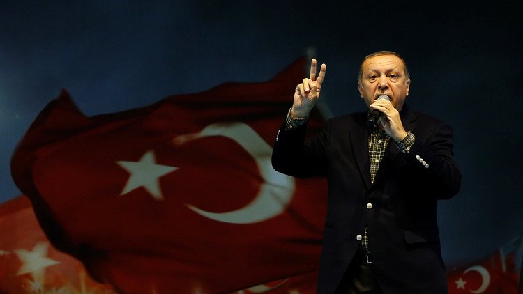 Erdogan compara con actos de los "nazis" el bloqueo de un mitin de los turcos por la Policía alemana