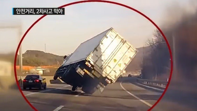 Camionero evita una tragedia con una maniobra de película