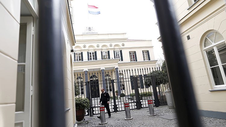 Bloquean la embajada y el consulado neerlandés en Turquía por razones de seguridad