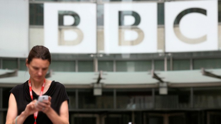 "Fue fantástico":  Habla la madre del experto de la BBC interrumpido en vivo por sus hijos pequeños