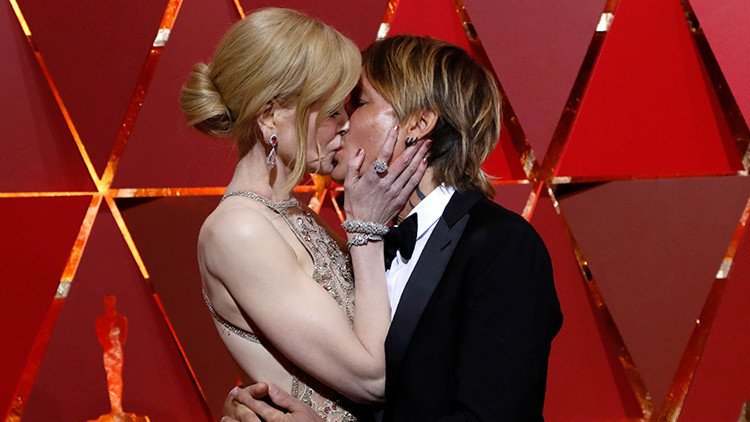 Nicole Kidman explica su manera tan extraña de aplaudir en los Oscar 2017 (Video)