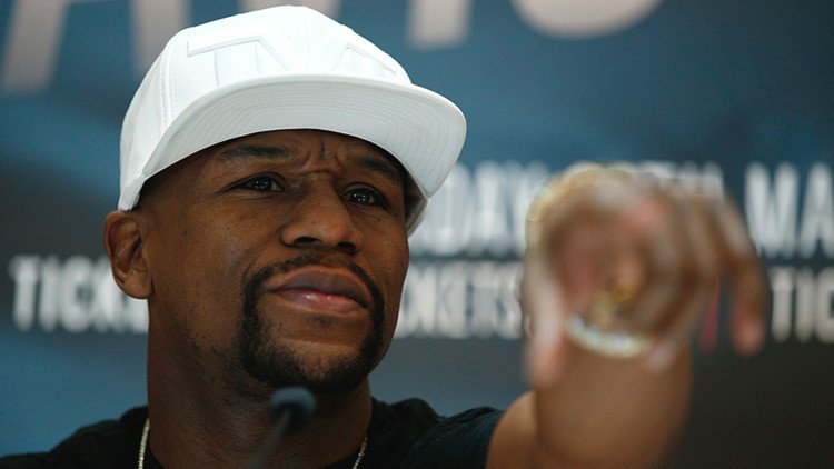 El boxeador Floyd Mayweather recibe un honorario récord por dar una clase en Rusia 