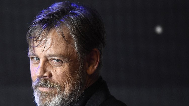 Protagonista de 'Star Wars' publica la que podría ser la primera foto de Luke Skywalker