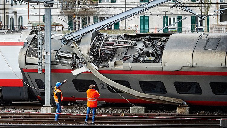 Un tren italiano descarrila en Suiza dejando varios heridos