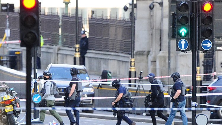 VIDEO: Qué sucedió cerca del Parlamento británico después de los ataques
