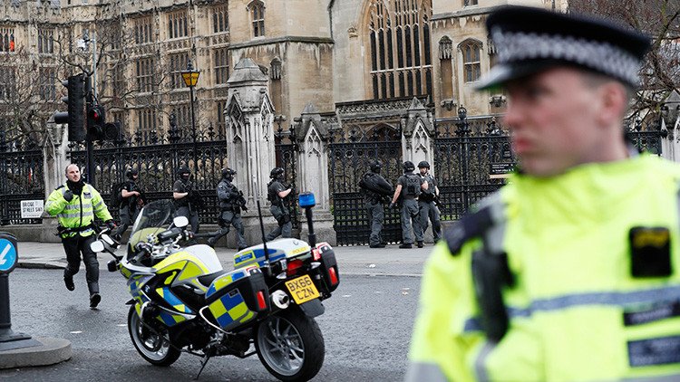 FUERTES IMÁGENES: Así se vivieron los primeros momentos tras el atentado en Londres