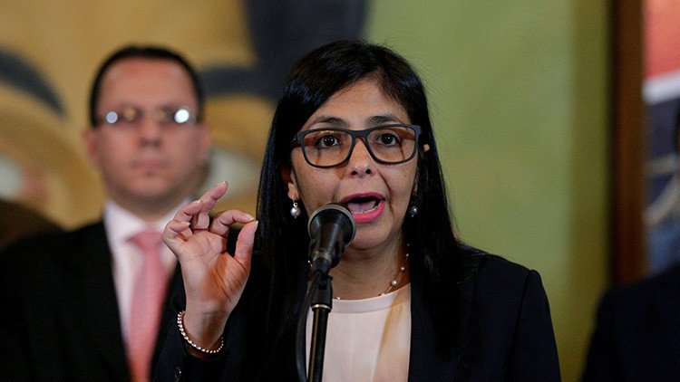 Canciller venezolana califica de "insólitas y serviles" las declaraciones de su par mexicano