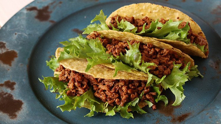 FUERTE FOTO: "Dientes" aparecidos en tacos de un restaurante mexicano causan revuelo en Internet