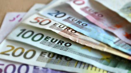 Un niño español coge 10.000 euros de su abuela y los reparte entre sus compañeros de escuela