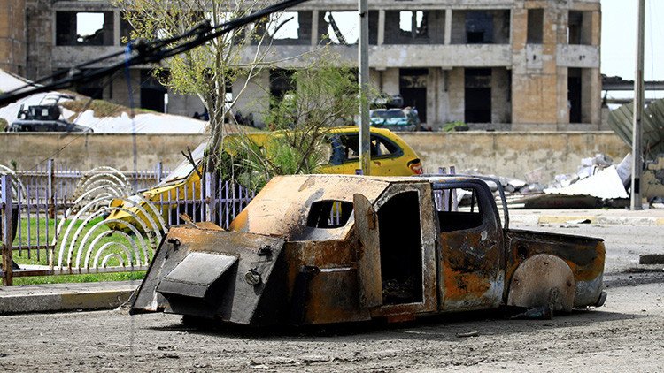 Descubren en Mosul una nueva táctica del Estado Islámico tras hallar una fábrica de coches (FOTOS)