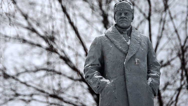 'Good Bye, Lenin!': El padre de la URSS 'ayuda' a aumentar el presupuesto en Ucrania