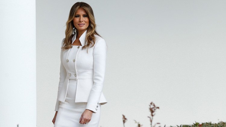 La Casa Blanca publica el primer retrato oficial de Melania Trump