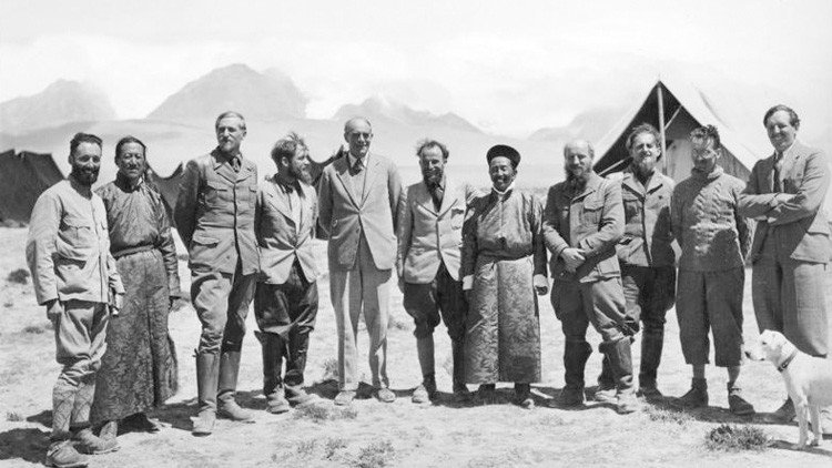 Revelan que la expedición nazi al Tíbet se convirtió en una 'maratón' de alcohol y caza
