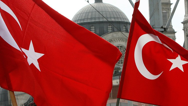 Turquía apoya el ataque de EE.UU. contra Siria y propone crear una zona de exclusión aérea
