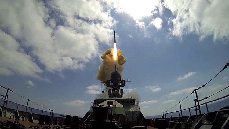 Tabla comparativa: Rusia y EE.UU. en el lanzamiento de misiles de crucero sobre Siria 