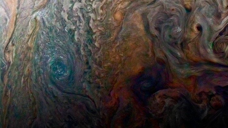 Fotos: La sonda espacial Juno fotografía un gigantesco torbellino en Júpiter