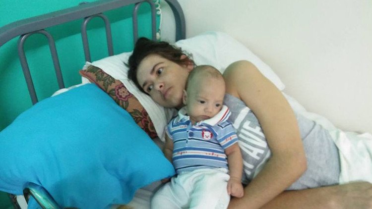 Una argentina da a luz en coma y conoce a su bebé 3 meses después