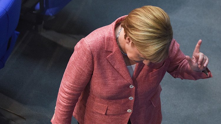 Angela Merkel: Cómo se convirtió en la mujer más poderosa del mundo y qué salió mal
