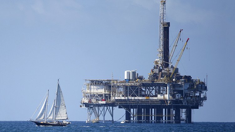 Trump publicará un decreto para permitir nuevos pozos de petróleo y gas en alta mar