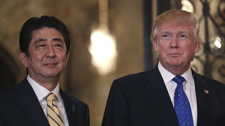 Abe y Trump acuerdan cooperar para impedir "peligrosas acciones provocativas" de Pionyang