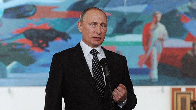 Putin compara su trabajo con la vida marina del pez diablo y el pez ángel