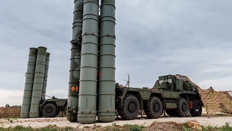 Rusia comienza la entrega de los sistemas antiaéreos S-400 a China