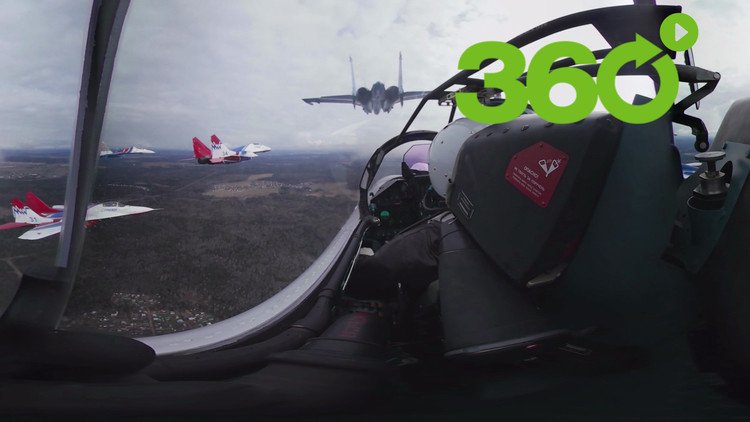 Acrobacias aéreas en 360º: Los 'Strizhí' y los 'Russkie Vítiazi' preparan el Día de la Victoria