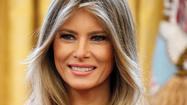 ¿Vestida para la guerra?: Melania enciende la Red con una llamativa vestimenta (fotos)