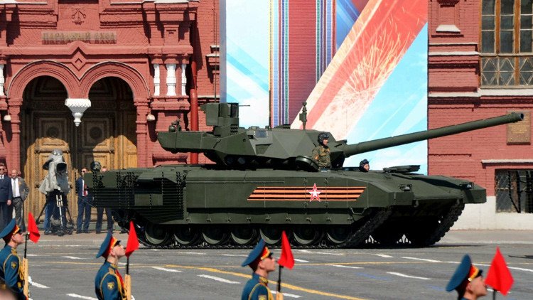 El tanque Armata T-14 puede ser transformado en un robot de combate