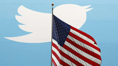 Trump denuncia en Twitter "la vigilancia electrónica contra su equipo"