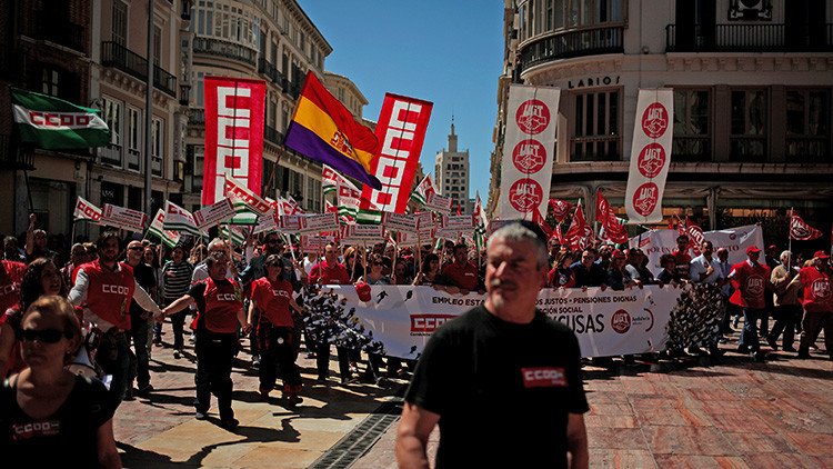España: 73 ciudades marchan por mejores salarios y contra lacorrupción en el Primero de Mayo