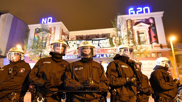 Putin: "La Policía rusa actúa con mayor indulgencia que las de Europa, donde se usan gases y palos"
