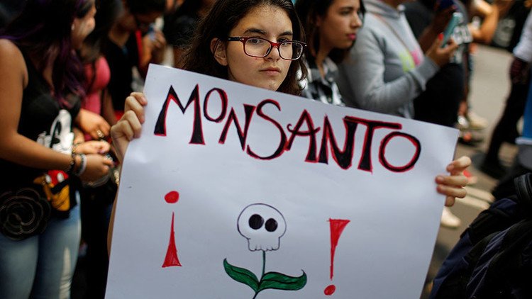 Monsanto, acusada de pagar un 'ejército de troles' para silenciar comentarios negativos en la Red