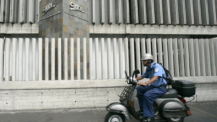 Caracas: Grupos violentos intentan incendiar una central de la empresa telefónica estatal