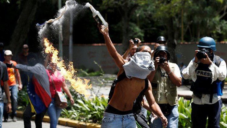 EE.UU. amenaza con sancionar a Venezuela por la convocatoria de una Asamblea Nacional Constituyente