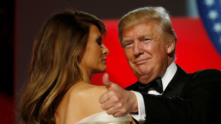 El polémico 'me gusta' de Melania Trump que habla del supuesto 'muro' que la separa de su esposo