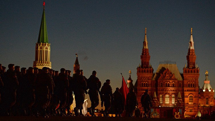 VIDEO: Moscú acoge un ensayo del desfile militar con motivo del Día de la Victoria en Rusia