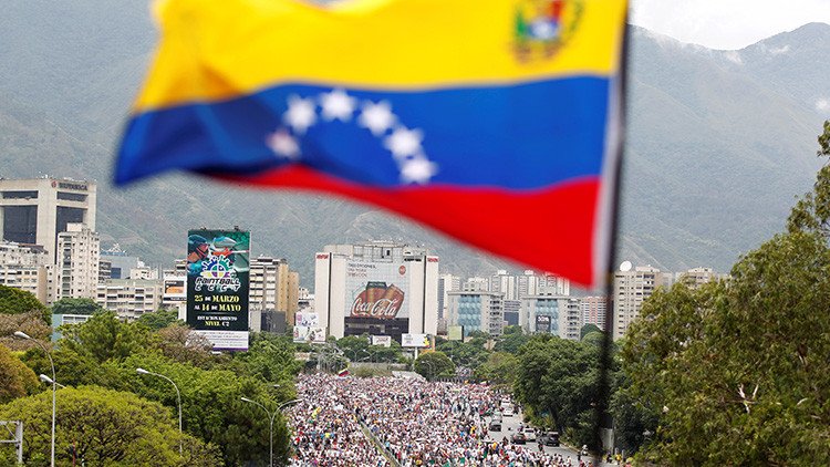 ¿Es la Constituyente un golpe de Estado o la única salida pacífica a la situación en Venezuela?