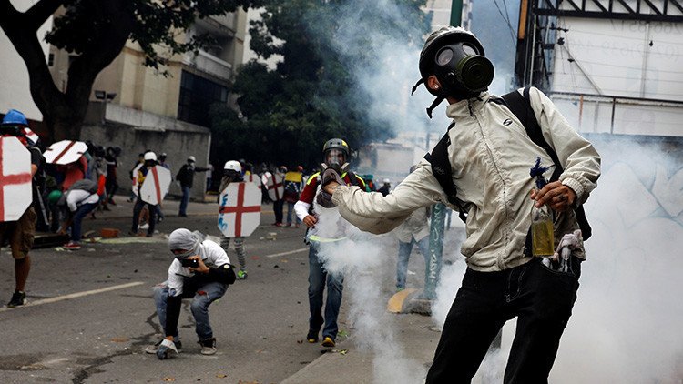 Ministro de Interior de Venezuela denuncia actuación "terrorista" de la oposición (FOTO, VIDEOS)