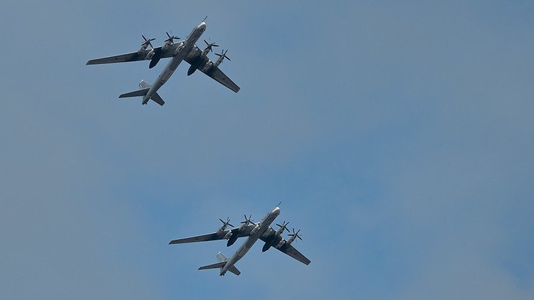 El Ministerio de Defensa ruso comenta al incidente con aviones de combate cerca de Alaska 