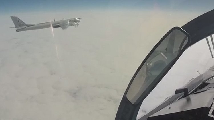 VIDEO: Rusia publica imágenes de sus aviones de combate volando cerca de Alaska