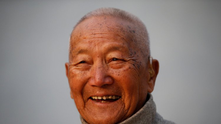 Muere en el Everest a los 85 años cuando intentaba volver a ser el escalador más longevo del monte