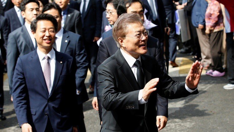 Moon Jae-in desea que Seúl aprenda a decir 'No' a EE.UU. y mejore sus relaciones con Pionyang
