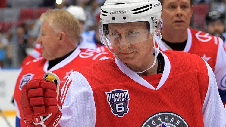 Putin participa en el festival de la Liga Nocturna de Hockey en Rusia (VIDEO)