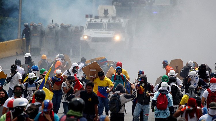 Fallece joven en manifestación violenta convocada por la oposición en Caracas