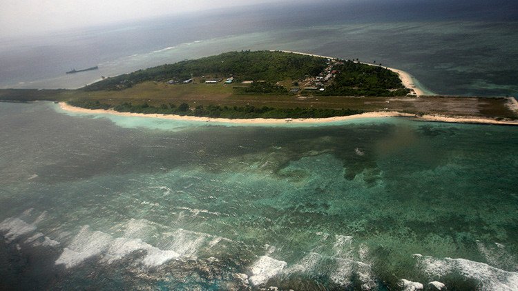 Filipinas envía tropas y suministros a una isla reclamada por Pekín en el mar de la China Meridional